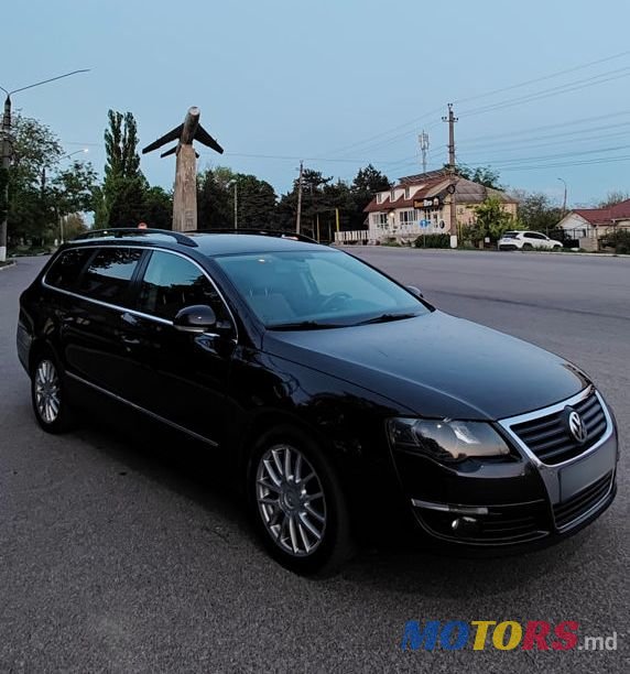 2009' Volkswagen Passat photo #3