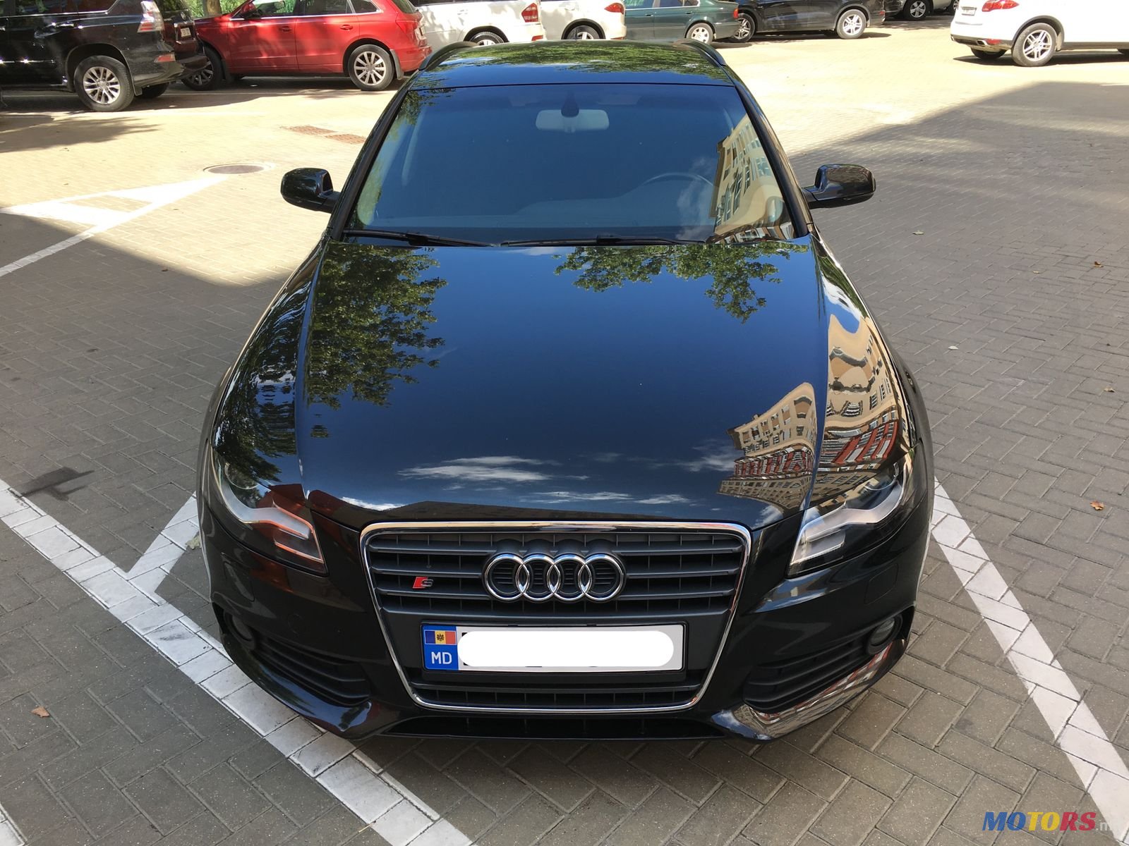 2011' Audi A4 Avant photo #1