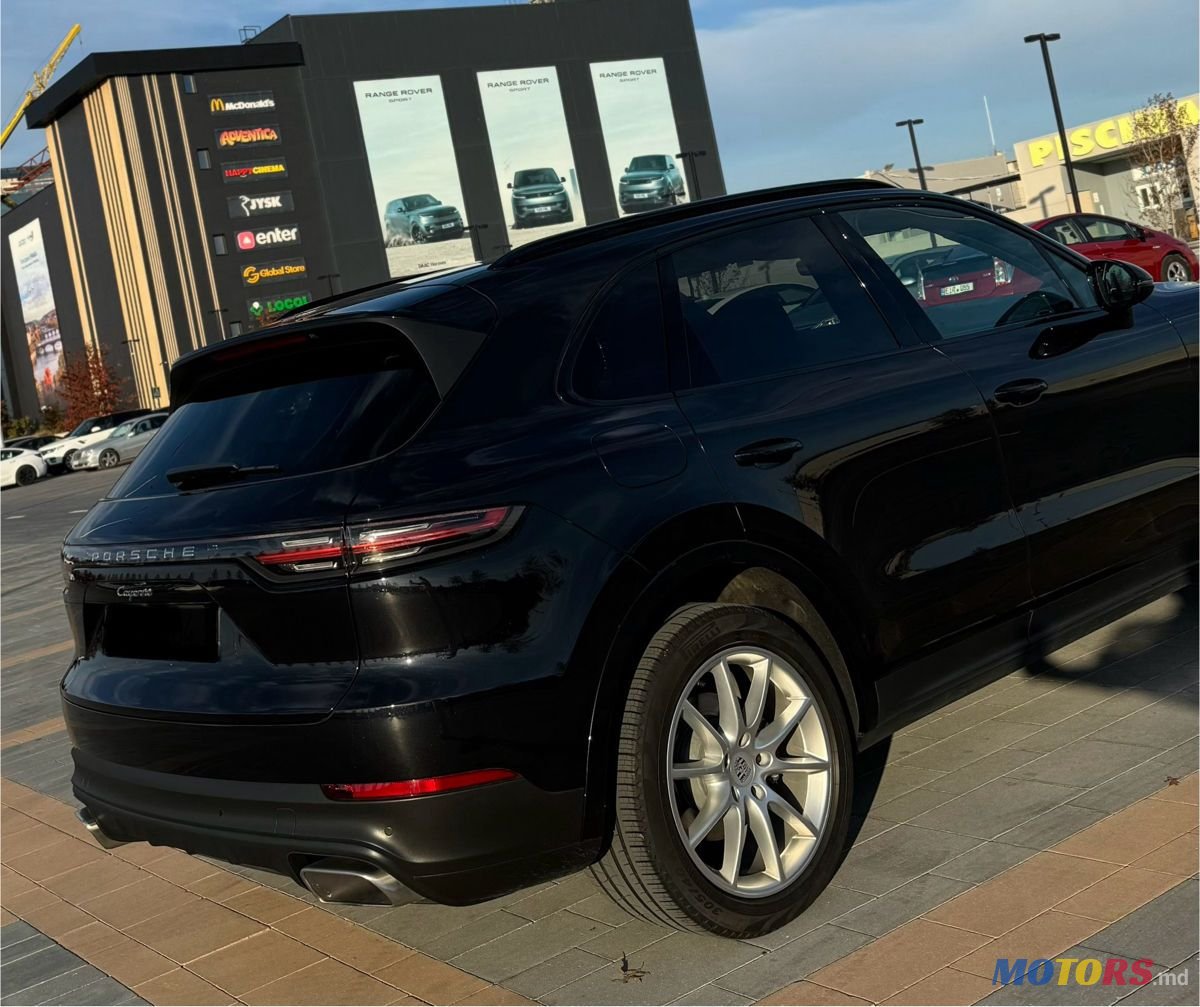 2019' Porsche Cayenne photo #5