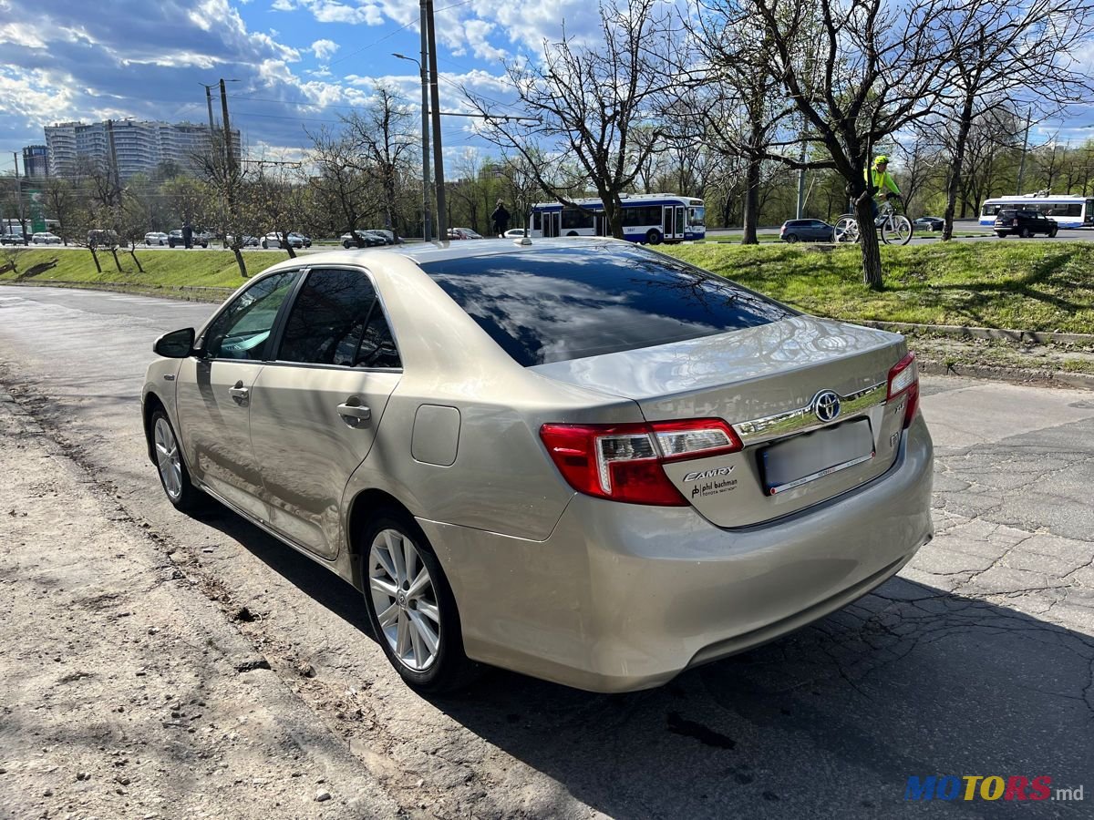2013' Toyota Camry photo #4