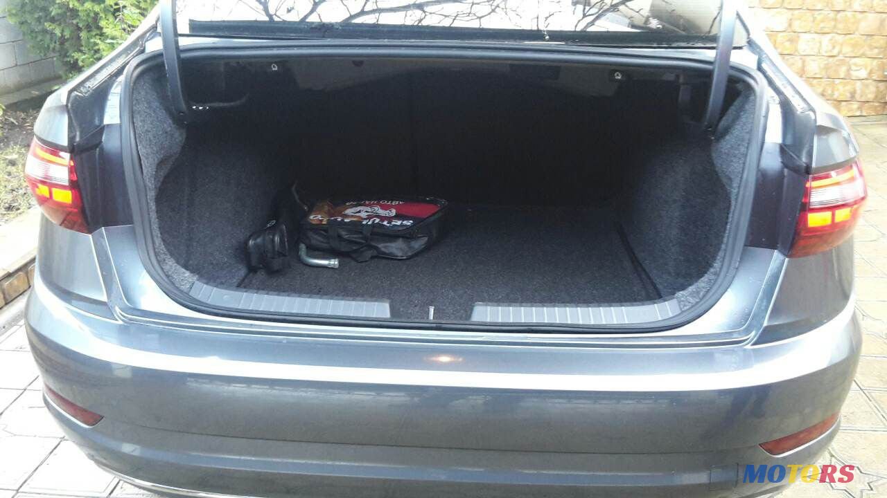 2021' Volkswagen Jetta photo #5