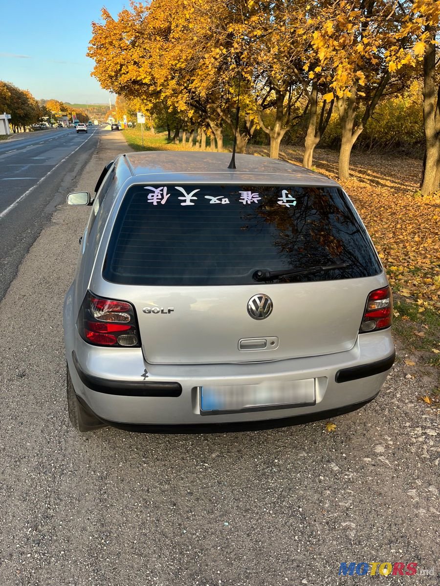 2001' Volkswagen Golf photo #1
