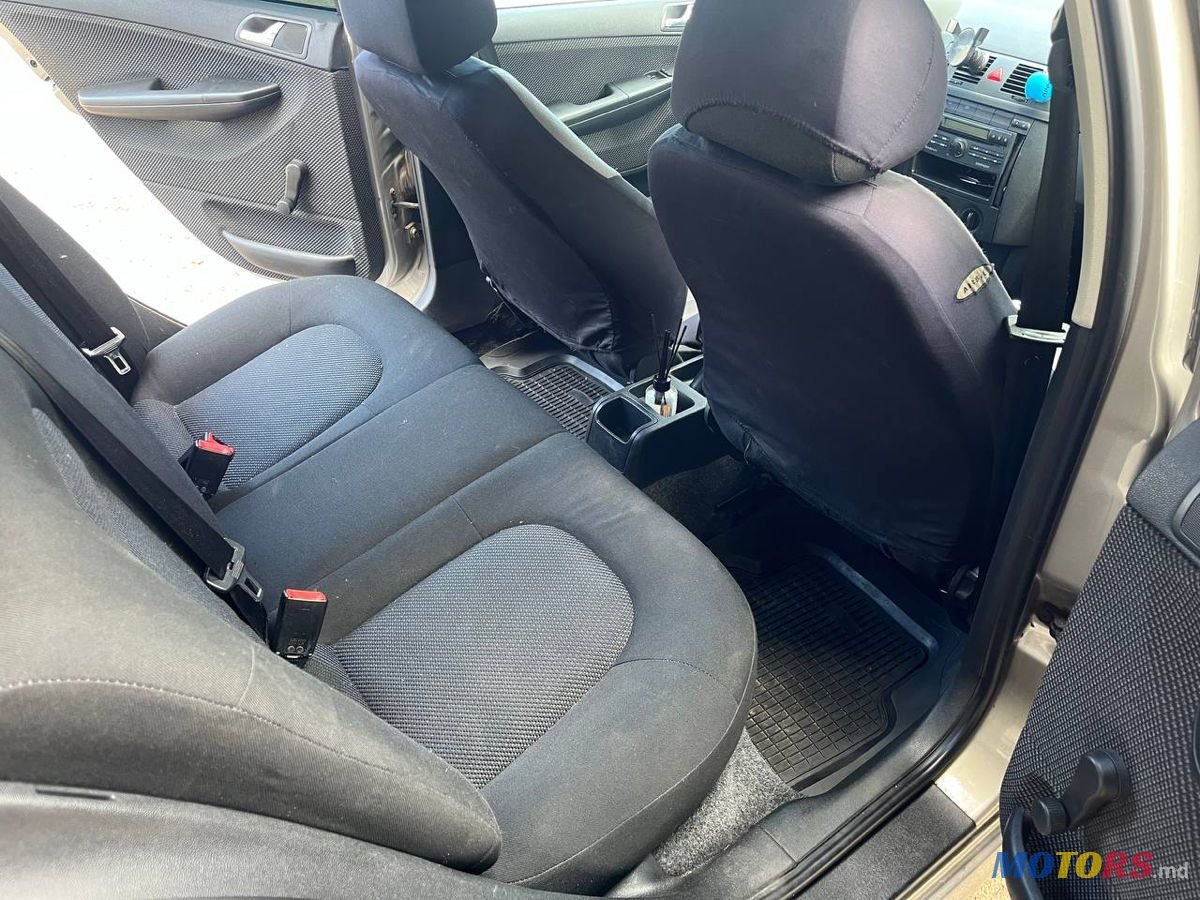 2007' Skoda Fabia photo #2