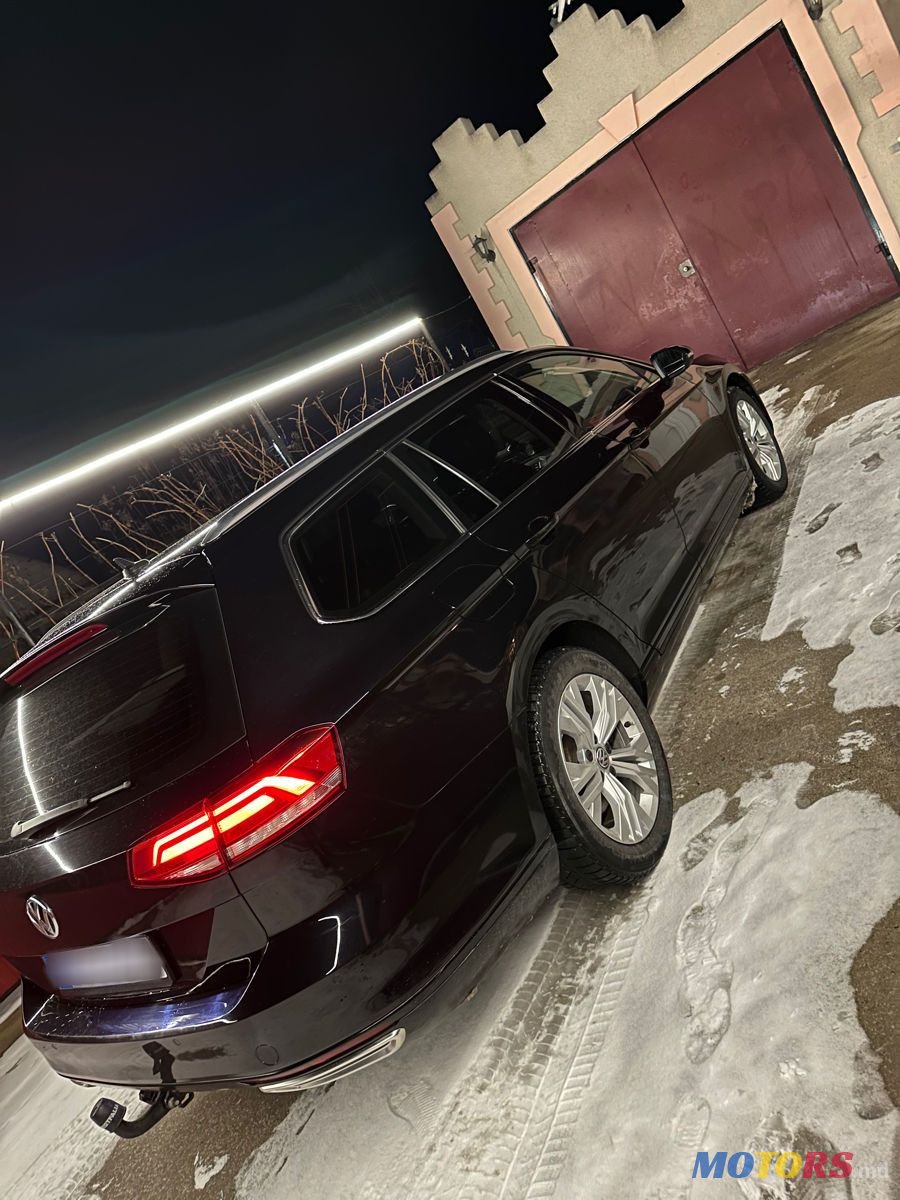 2015' Volkswagen Passat photo #6