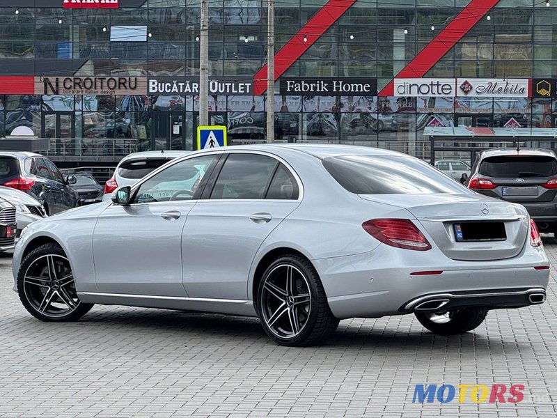 2016' Mercedes-Benz E-Class photo #3
