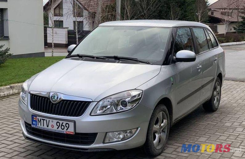 2012' Skoda Fabia photo #2