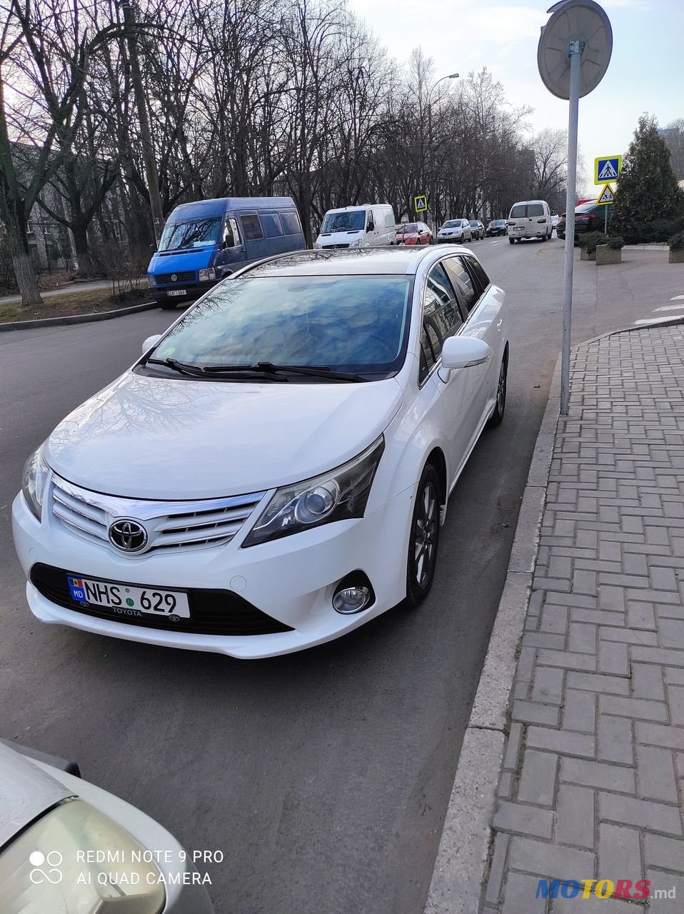 2012' Toyota Avensis photo #2
