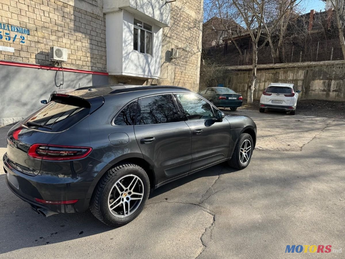 2018' Porsche Macan photo #4