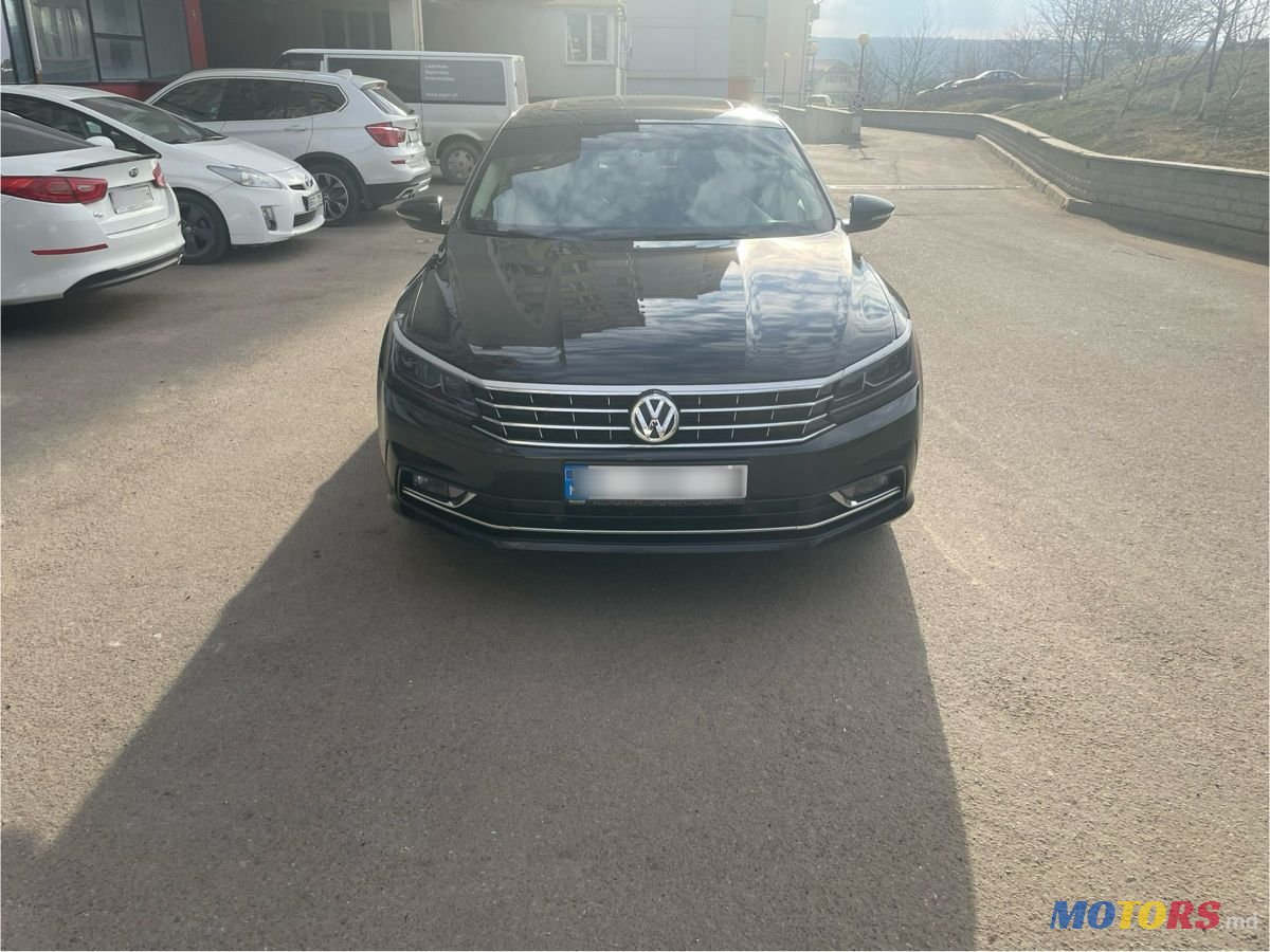 2017' Volkswagen Passat photo #1