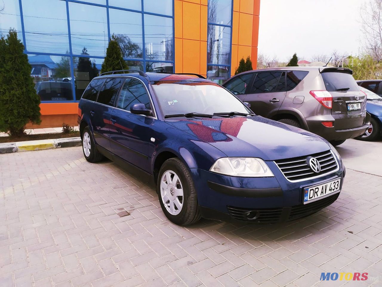2001' Volkswagen Passat photo #2