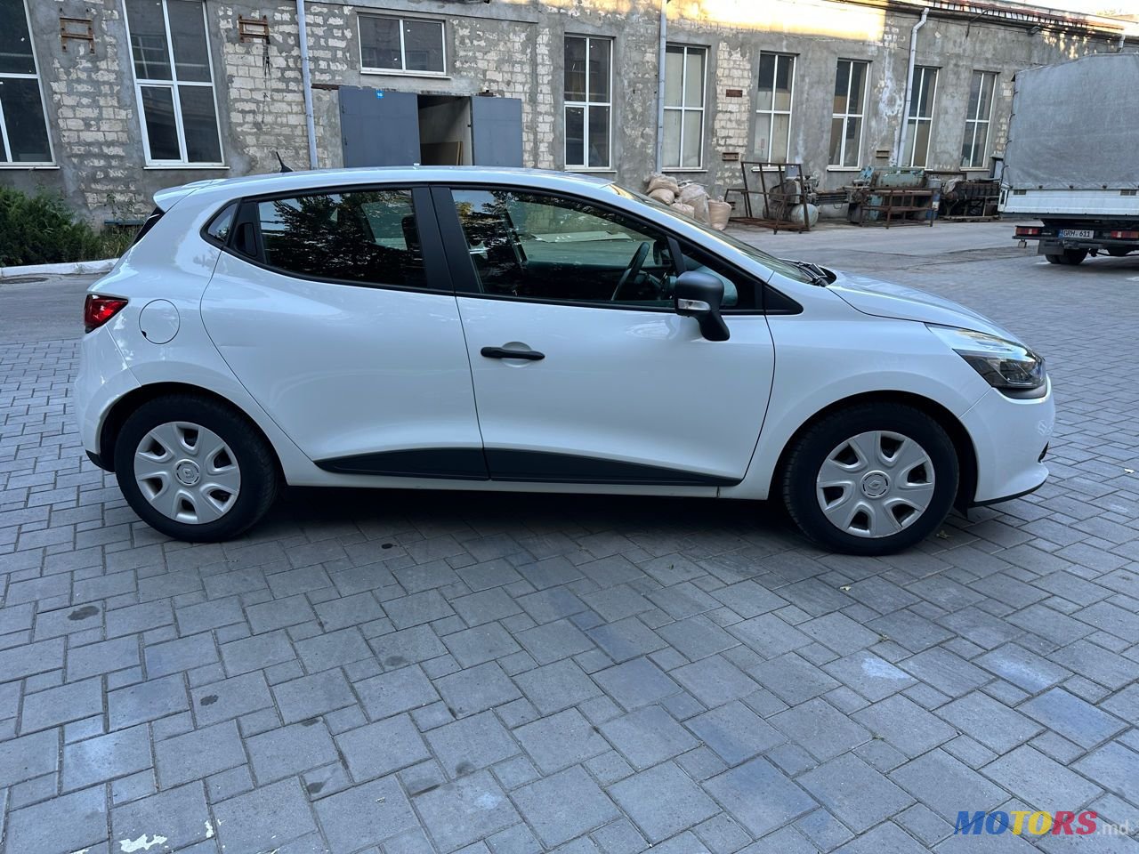 2016' Renault Clio photo #4