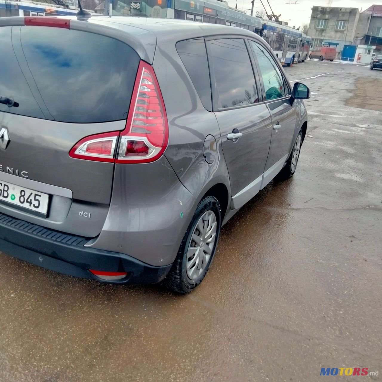 2011' Renault Scenic photo #5