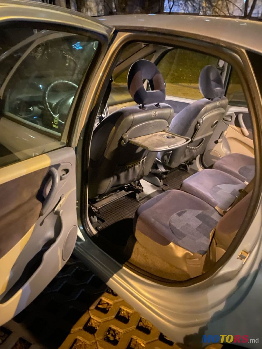 2003' Citroen Xsara Picasso photo #4