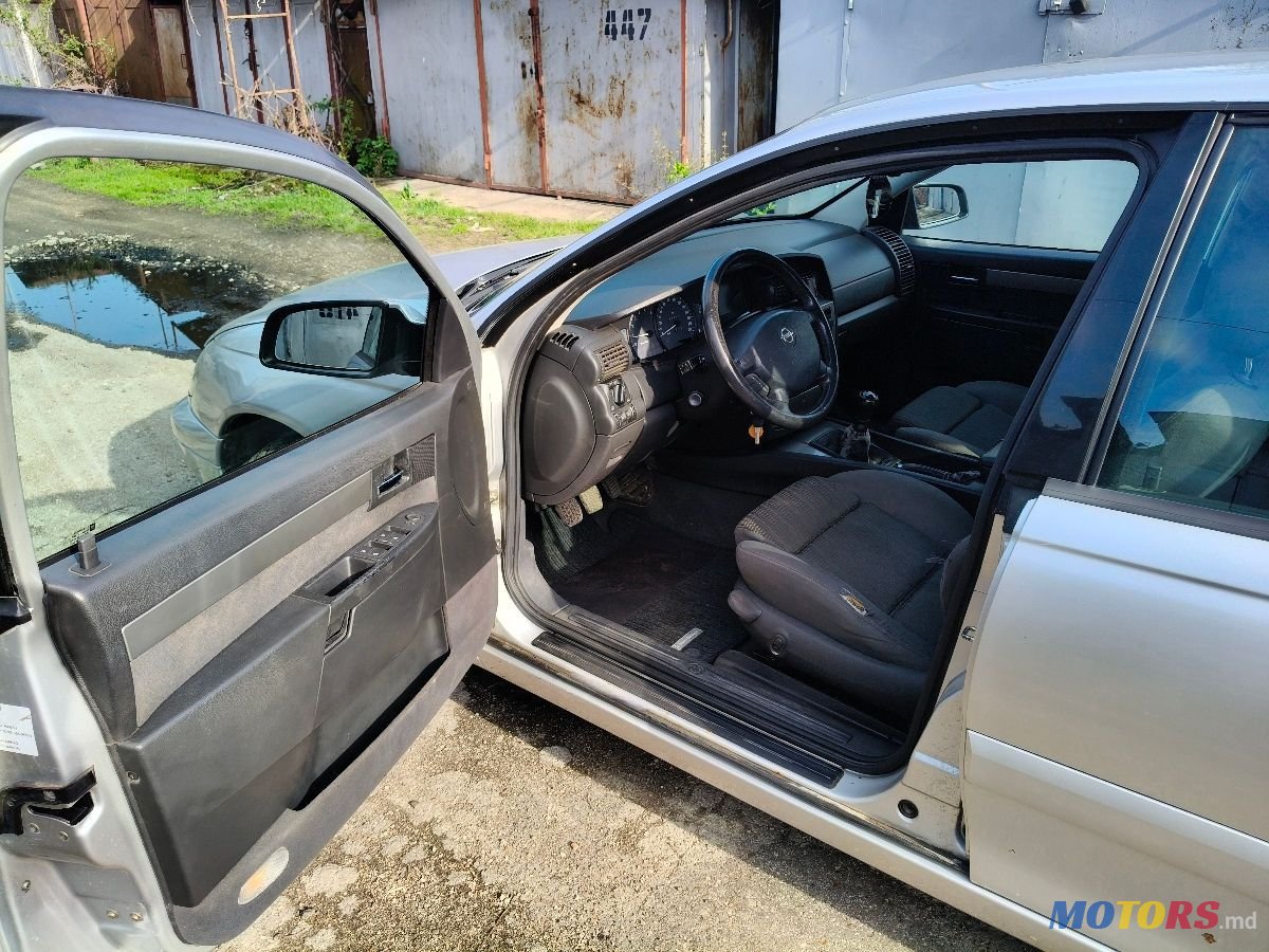 2003' Opel Omega photo #5
