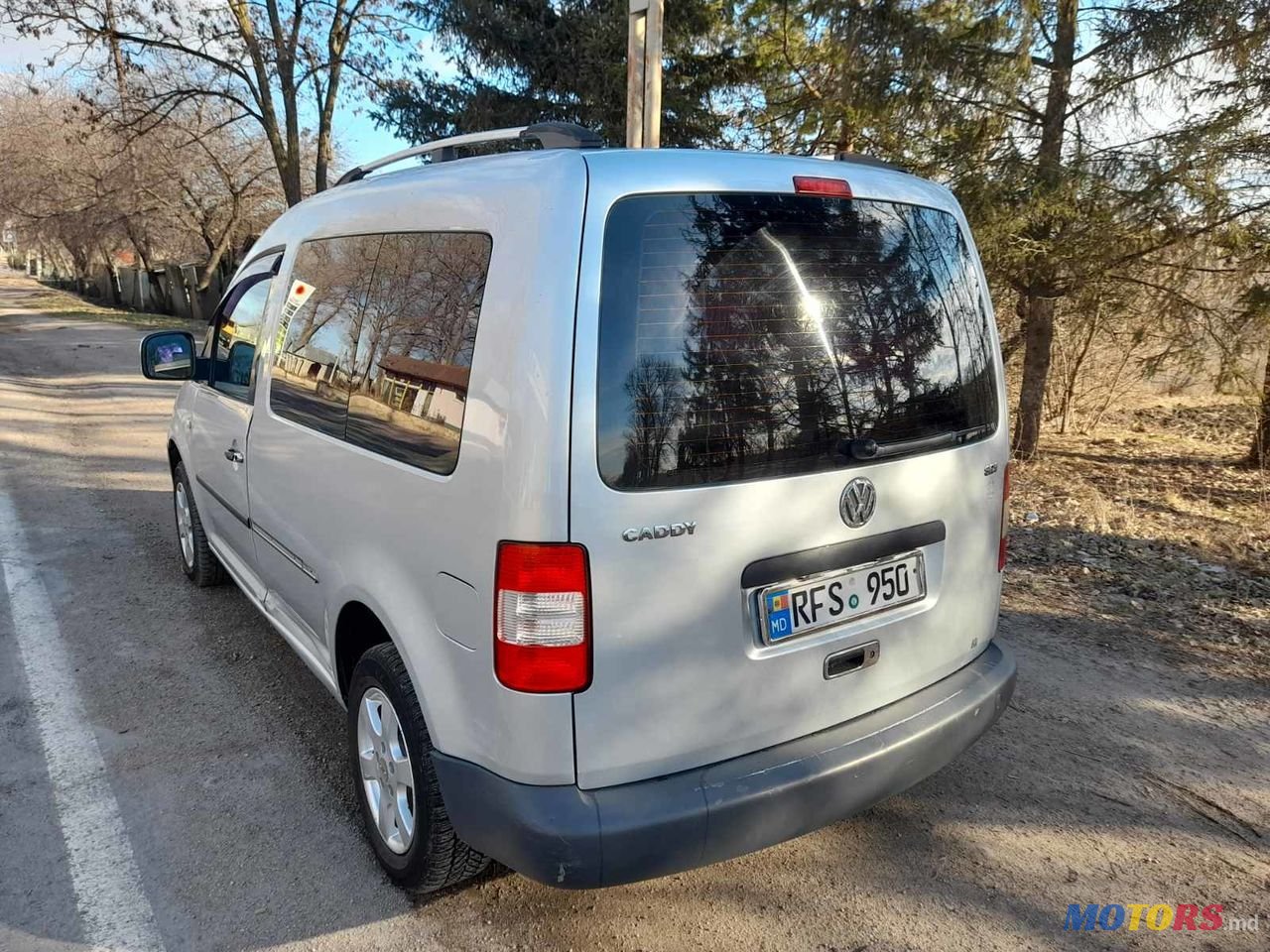 2004' Volkswagen Caddy photo #2