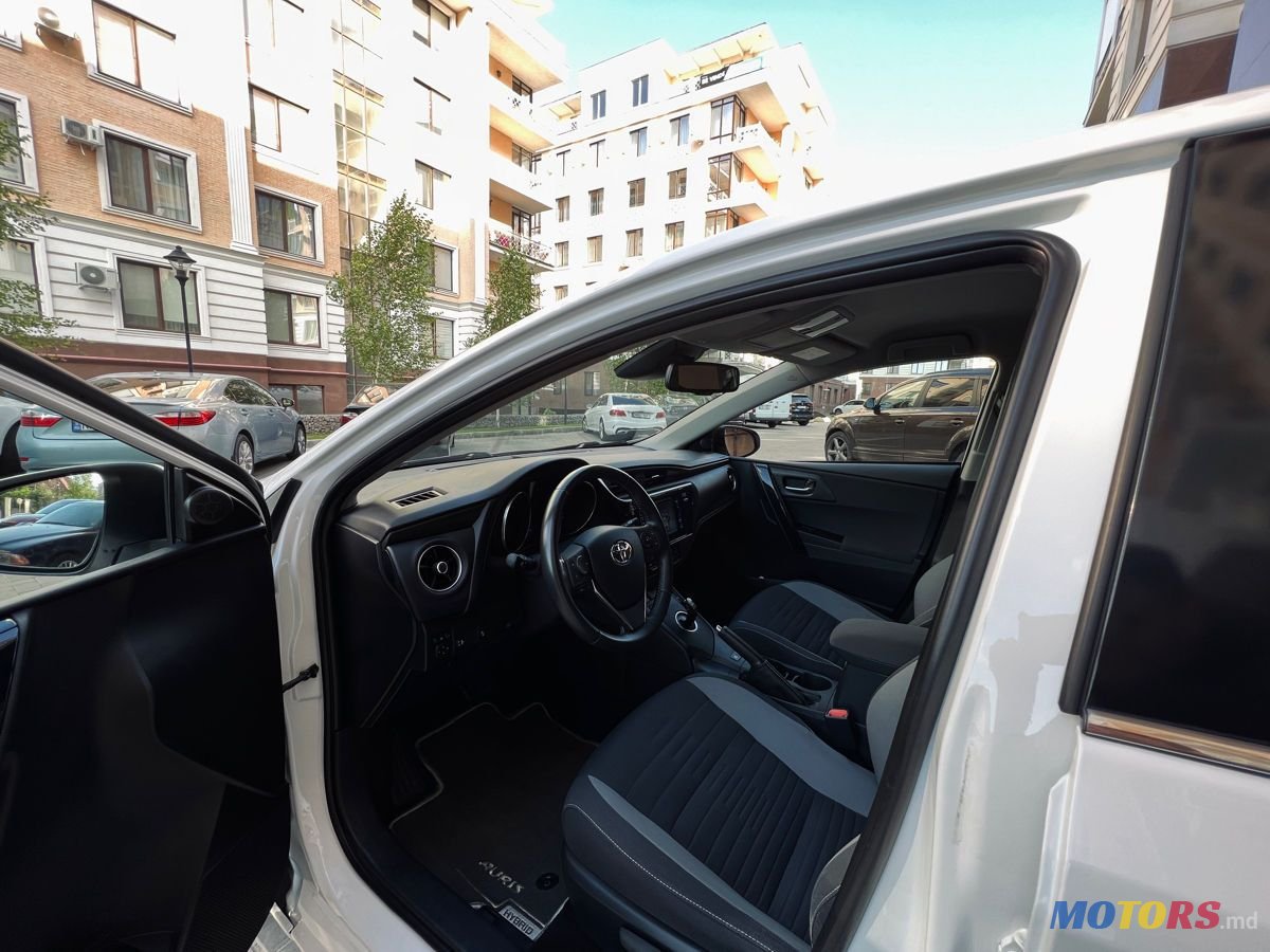 2016' Toyota Auris photo #6