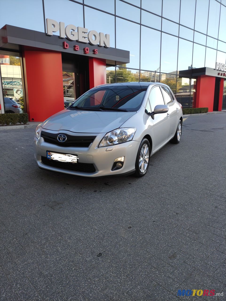 2011' Toyota Auris photo #1