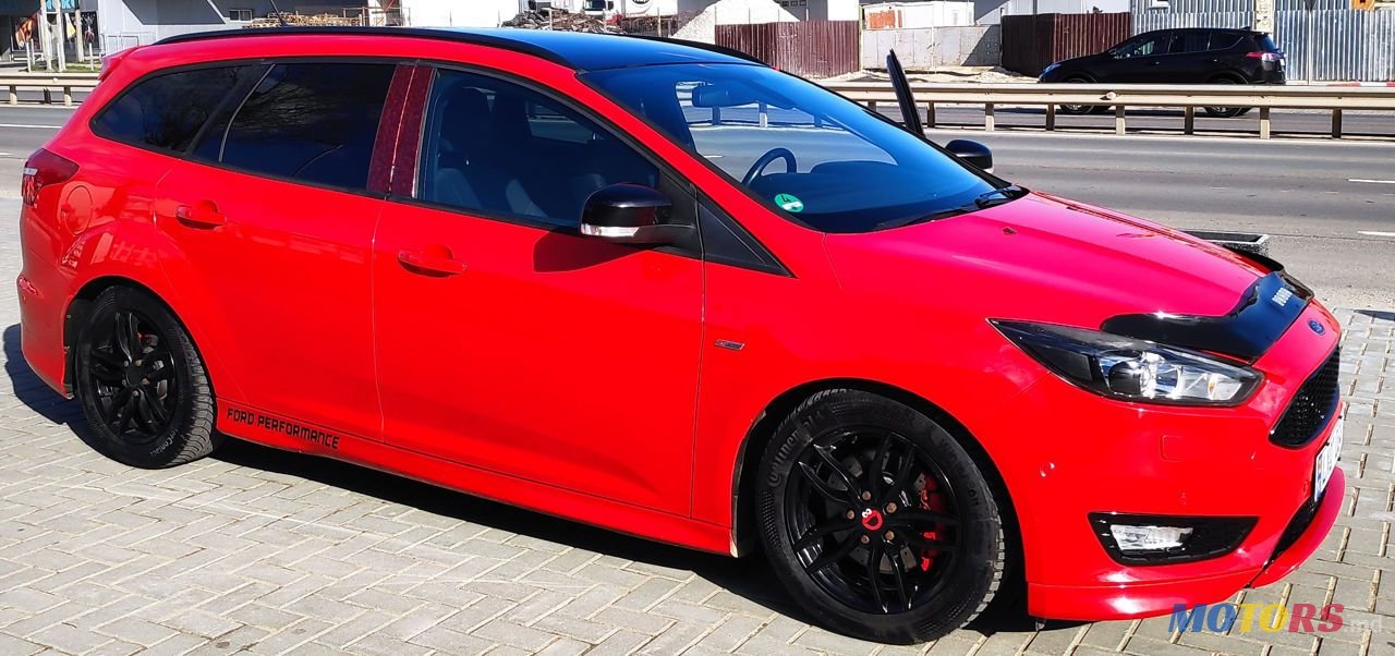 2017' Ford Focus ST photo #2