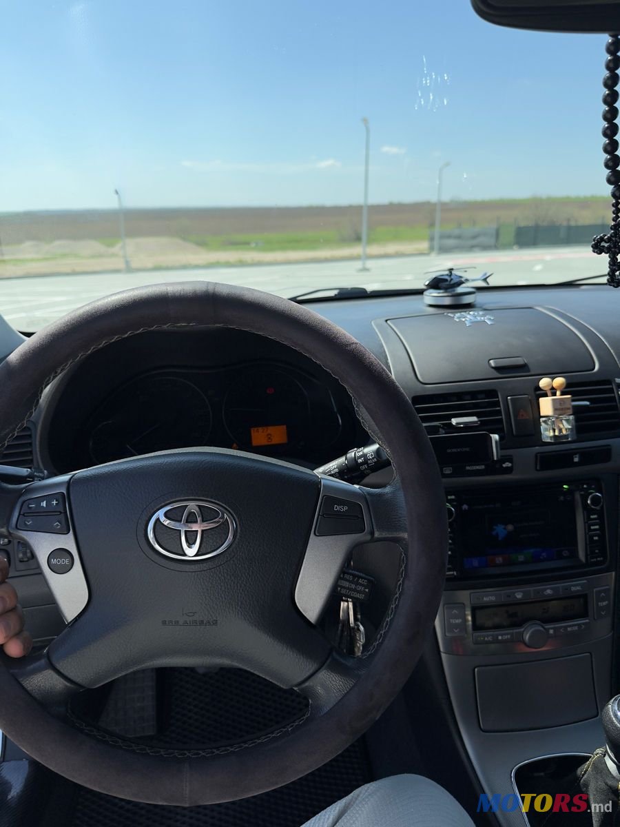 2007' Toyota Avensis photo #6