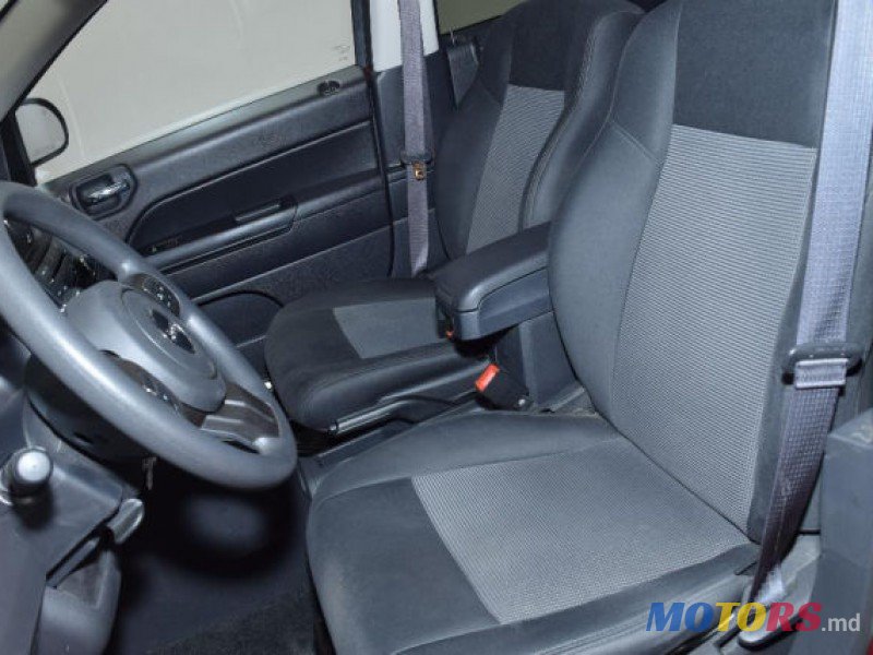 2013' Jeep Compass photo #3