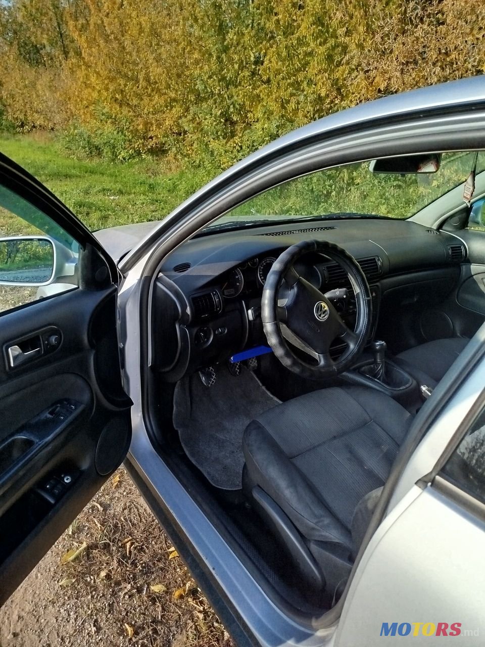 2001' Volkswagen Passat photo #4