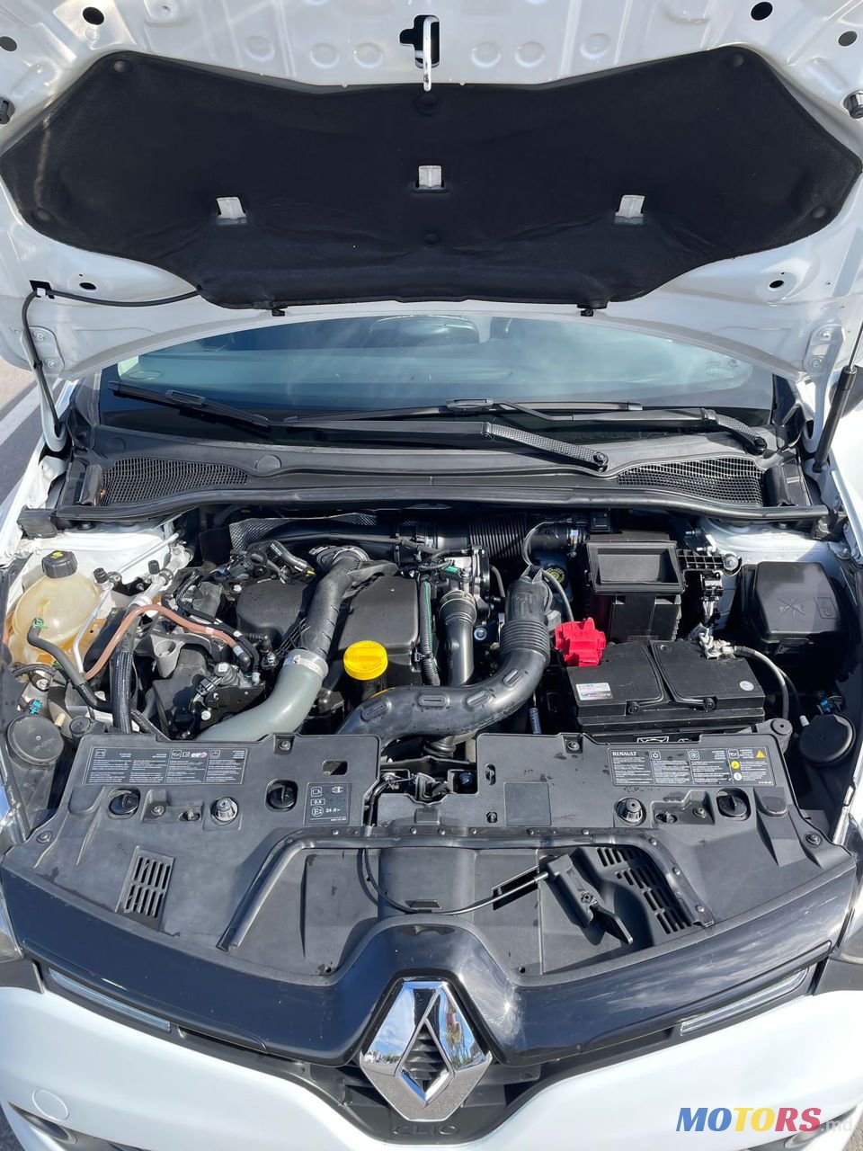 2014' Renault Clio photo #4