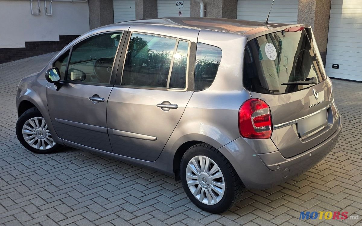 2010' Renault Grand Modus photo #5