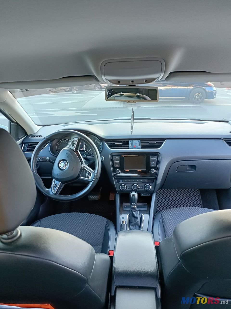 2013' Skoda Octavia photo #3