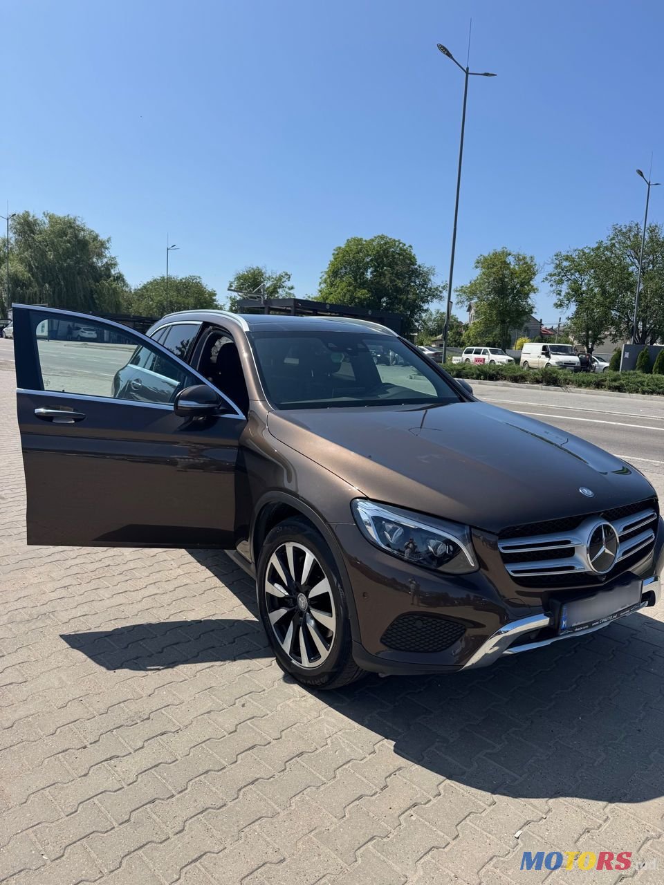 2016' Mercedes-Benz GLC photo #4