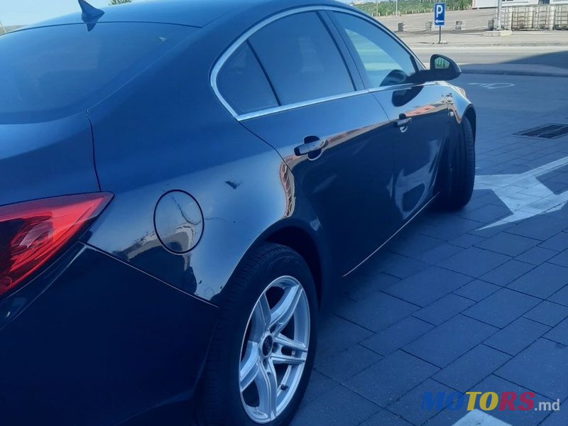 2011' Opel Insignia photo #4