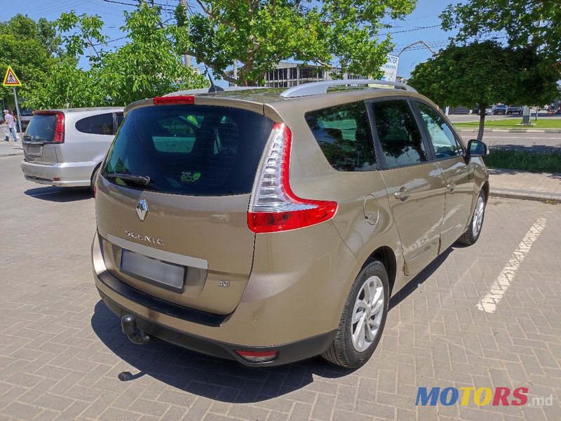 2014' Renault Grand Scenic photo #5