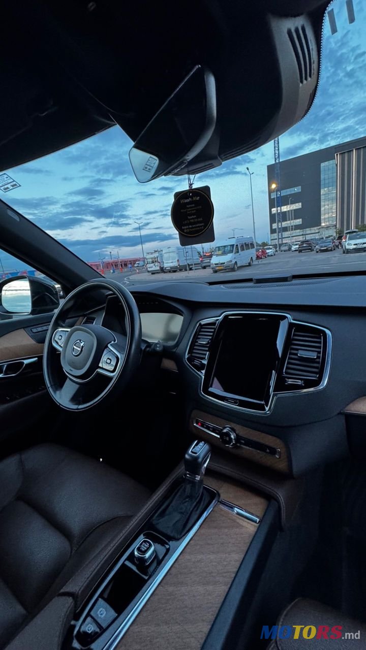 2021' Volvo XC90 photo #5