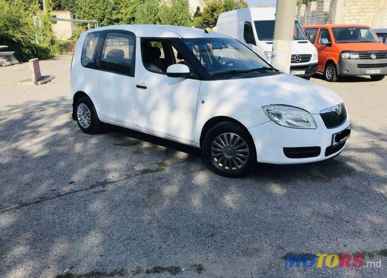 2008' Skoda Roomster photo #1