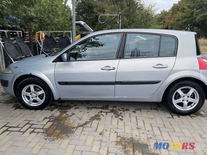 2005' Renault Megane photo #5