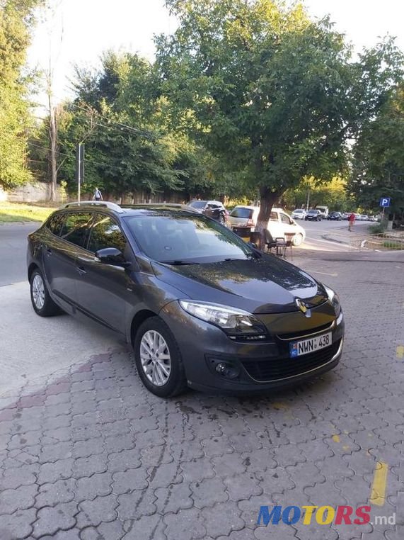 2013' Renault Megane photo #1