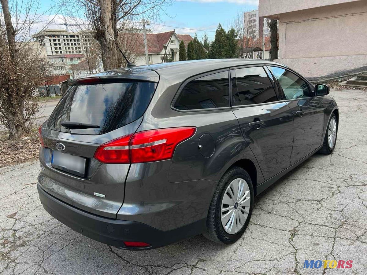 2016' Ford Focus photo #5