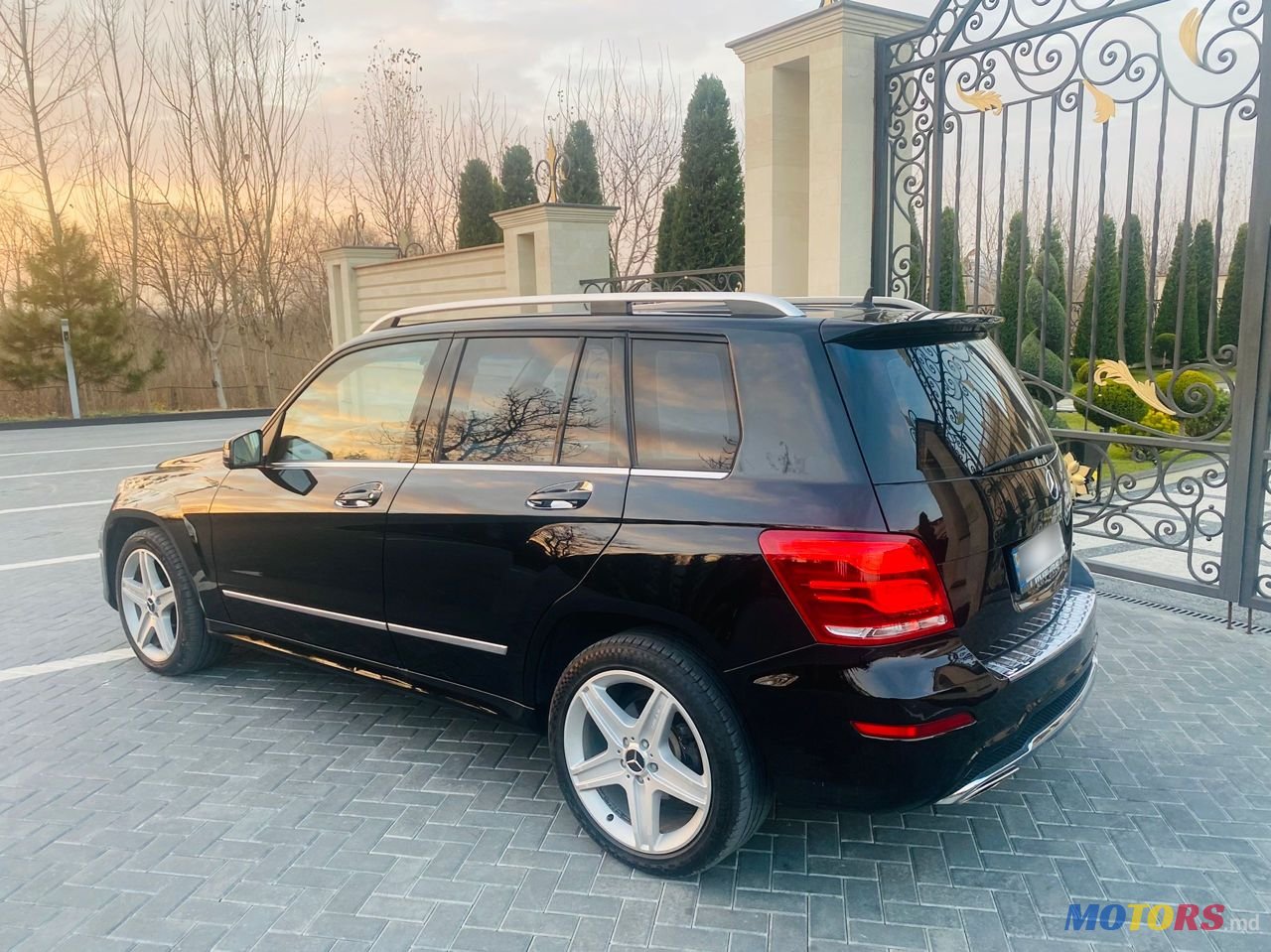 2013' Mercedes-Benz GLK-Class photo #3