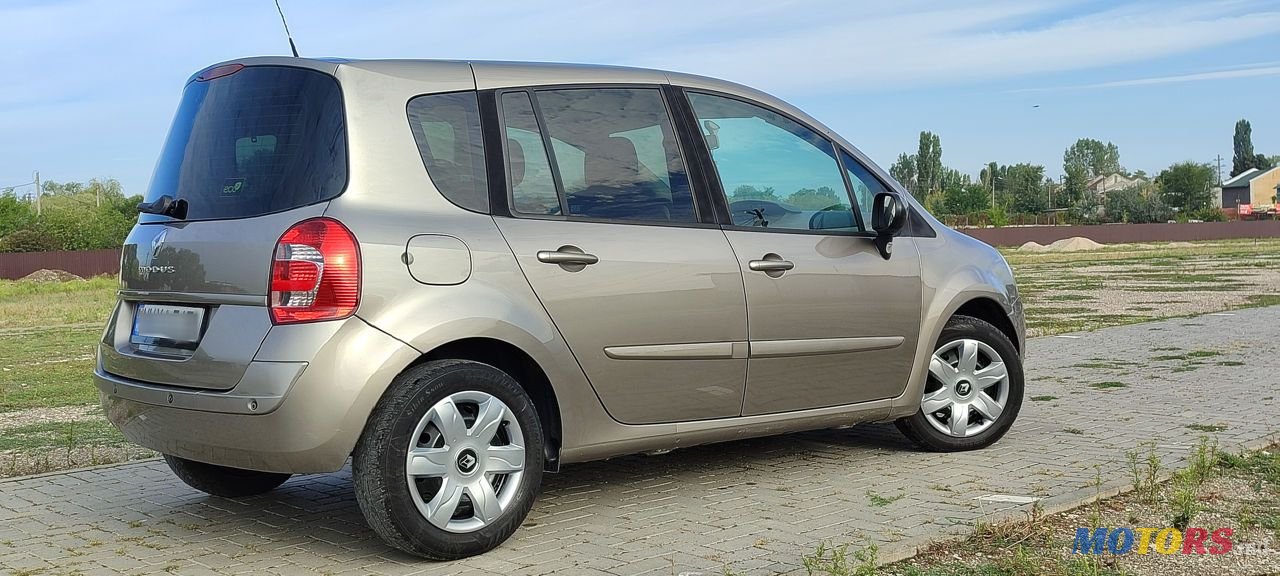 2010' Renault Grand Modus photo #5