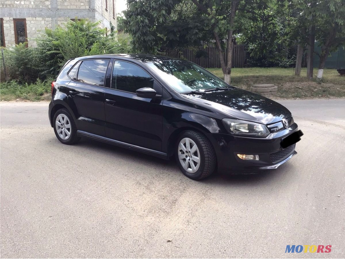 2011' Volkswagen Polo photo #2