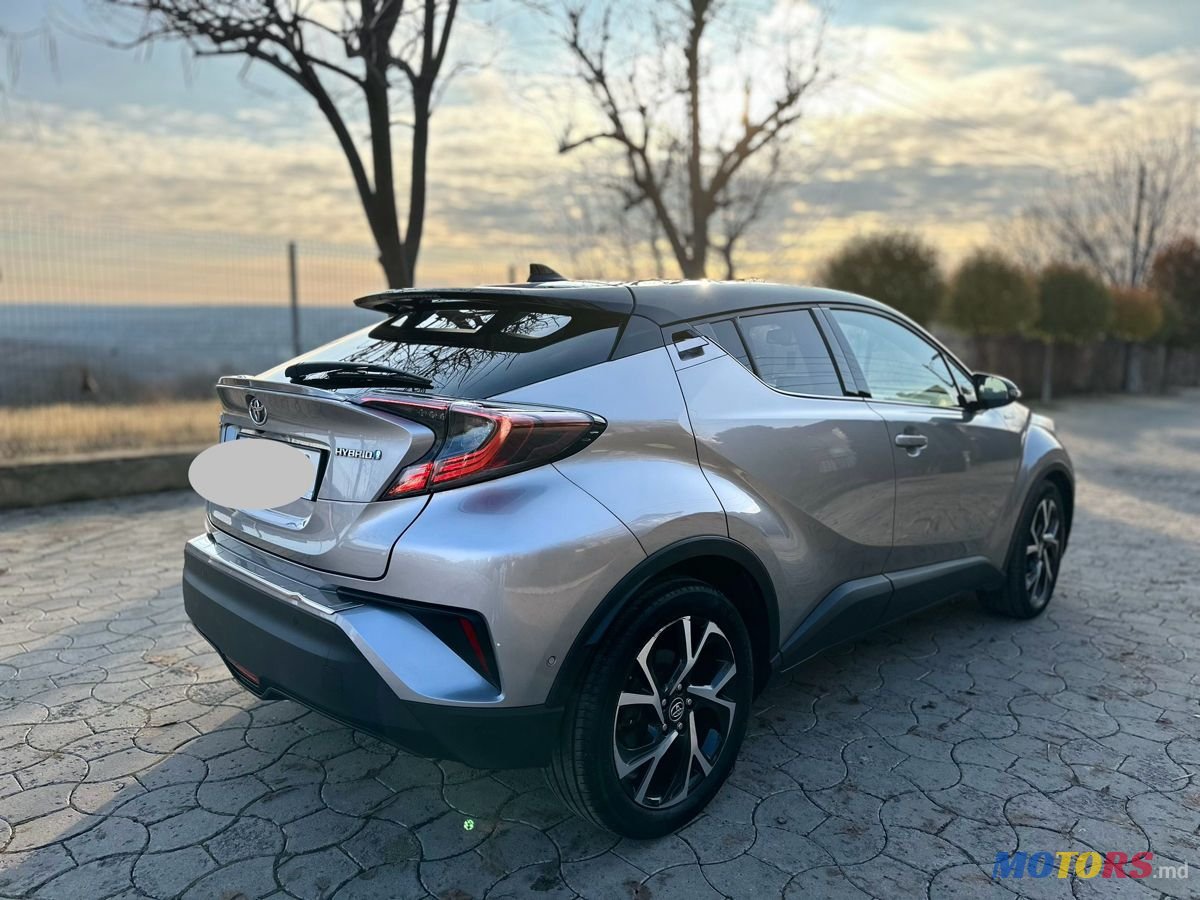 2018' Toyota C-HR photo #4