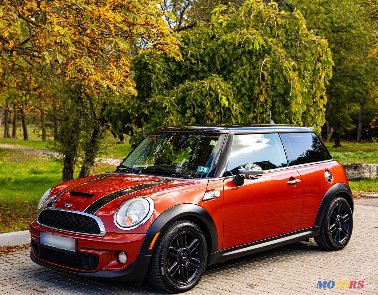 2013' MINI Cooper S photo #1