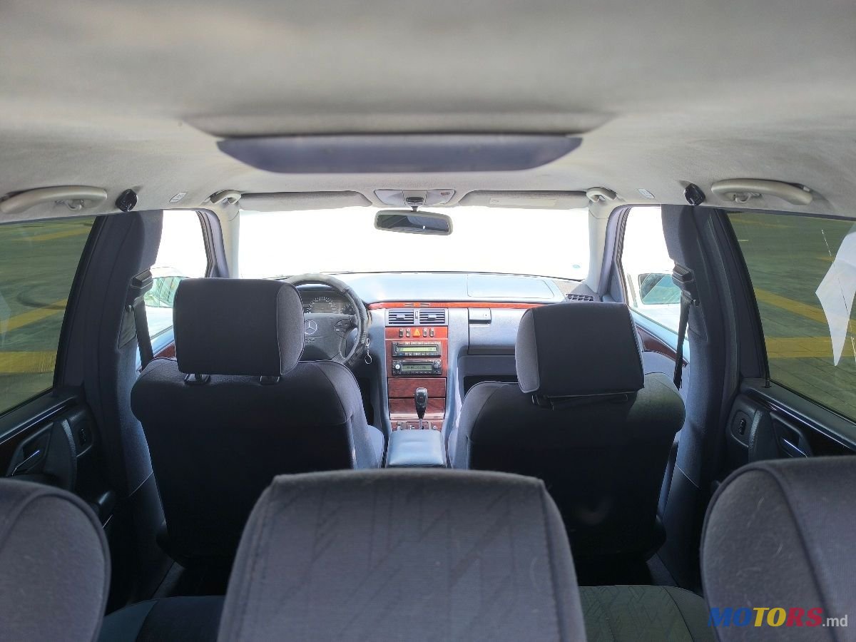 2001' Mercedes-Benz E-Class photo #6