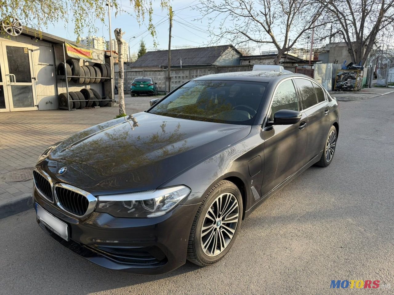 2019' BMW 5 Series photo #1