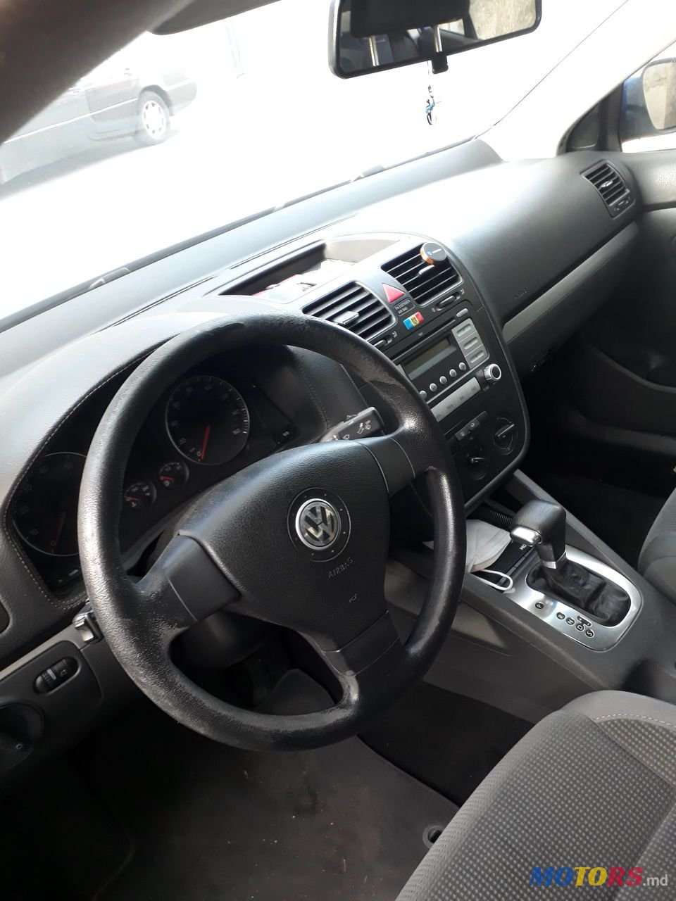 2008' Volkswagen Jetta photo #2