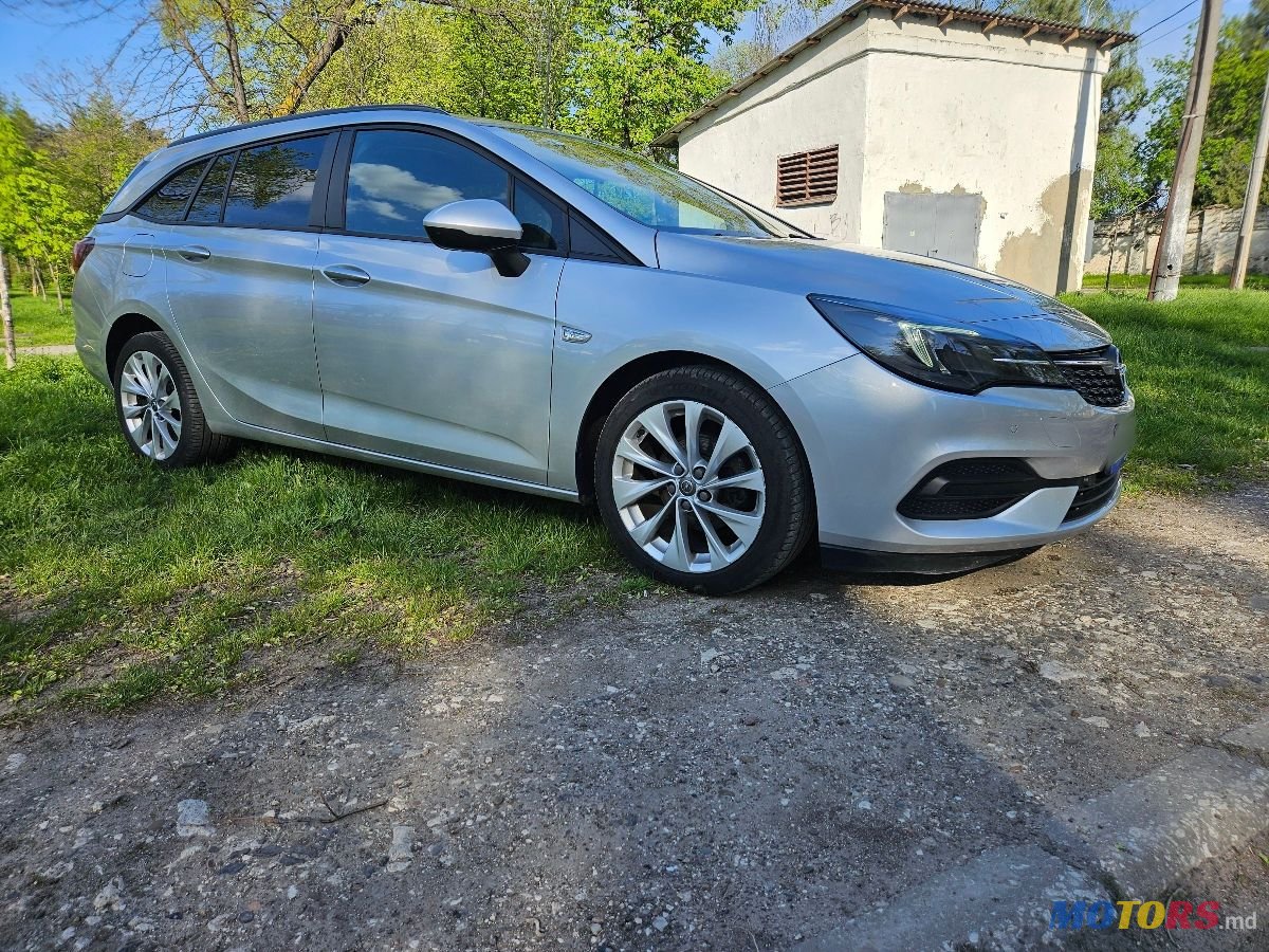 2021' Opel Astra photo #2