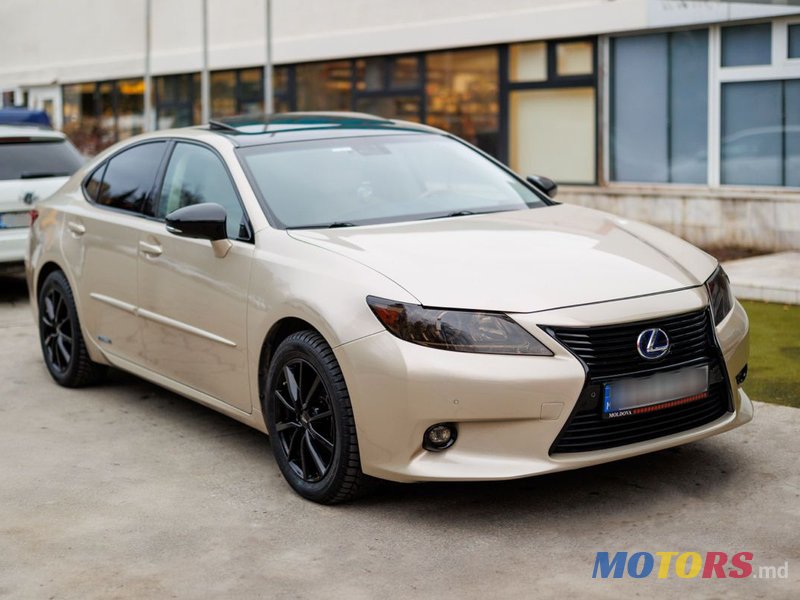 2012' Lexus Es Series photo #1