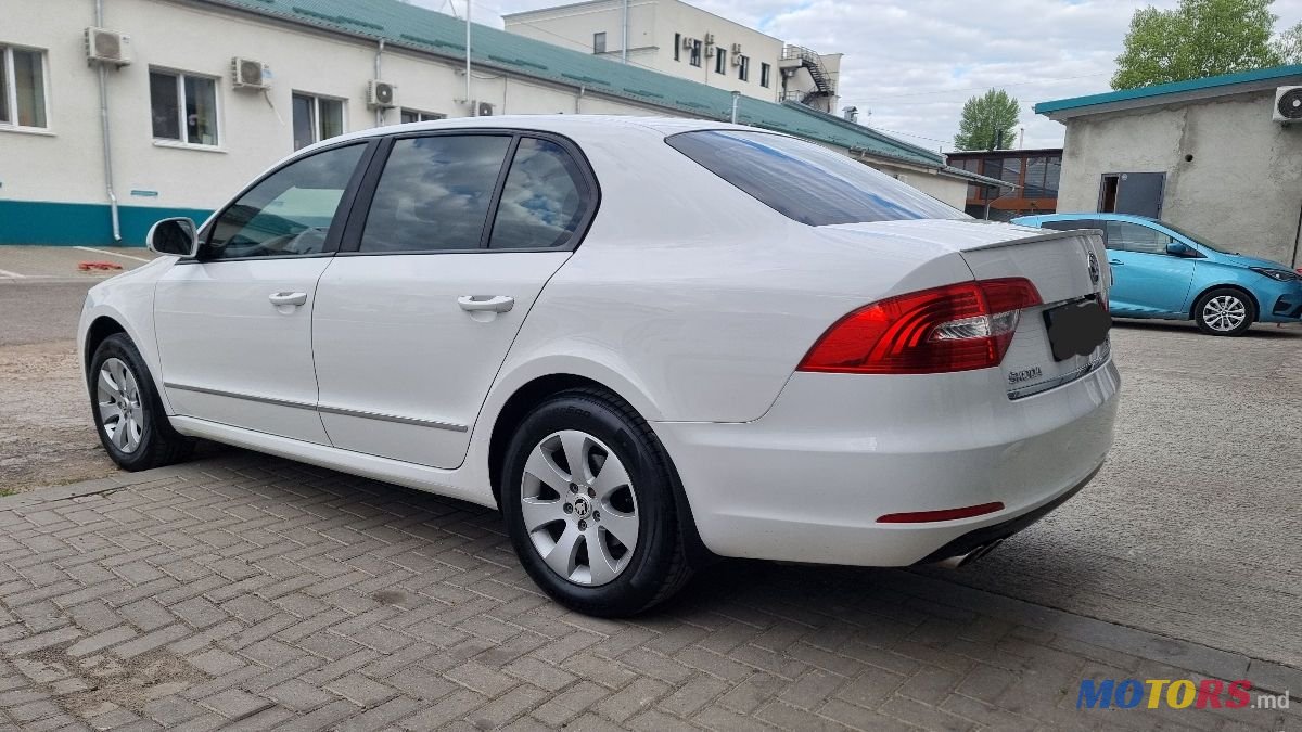 2014' Skoda Superb photo #2