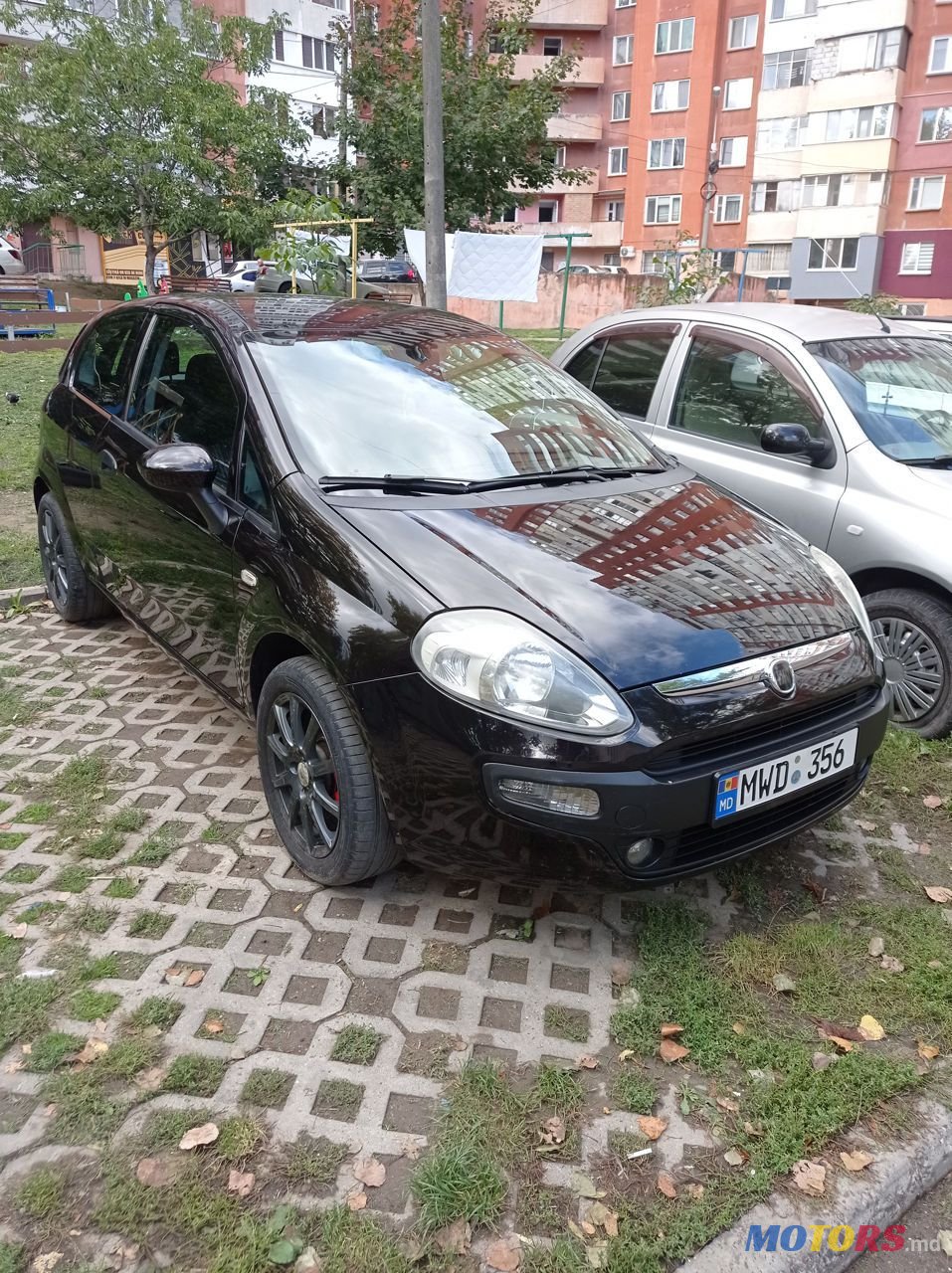 2011' Fiat Punto photo #6
