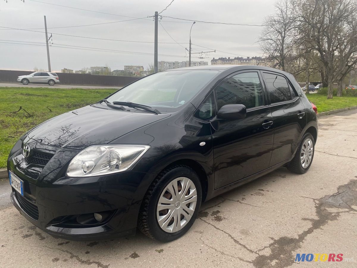 2009' Toyota Auris photo #2