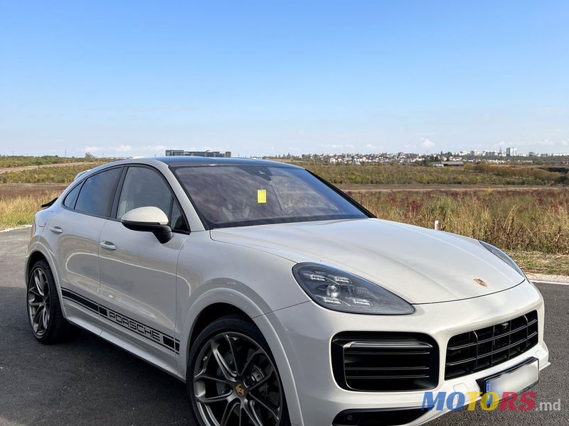 2019' Porsche Cayenne Coupe photo #2